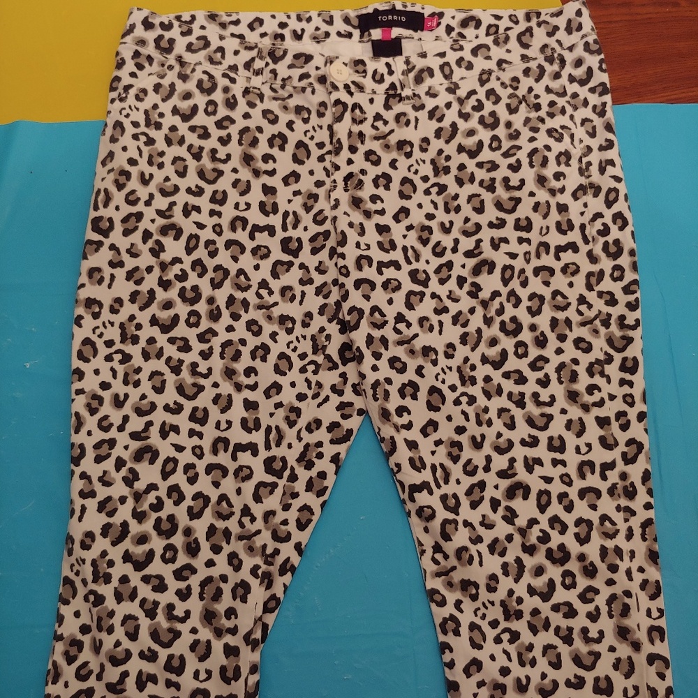 TORRID, Capri Animal Print, Also Blouse that goes with pants